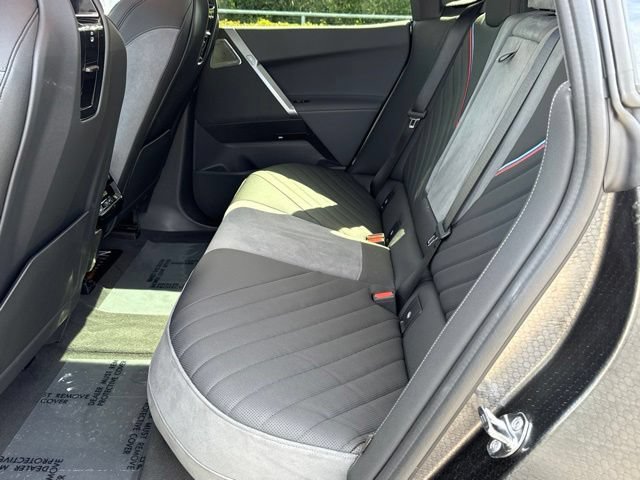 Used 2026 BMW iX xDrive60 w/ M Sport Package AWD/4WD image 32
