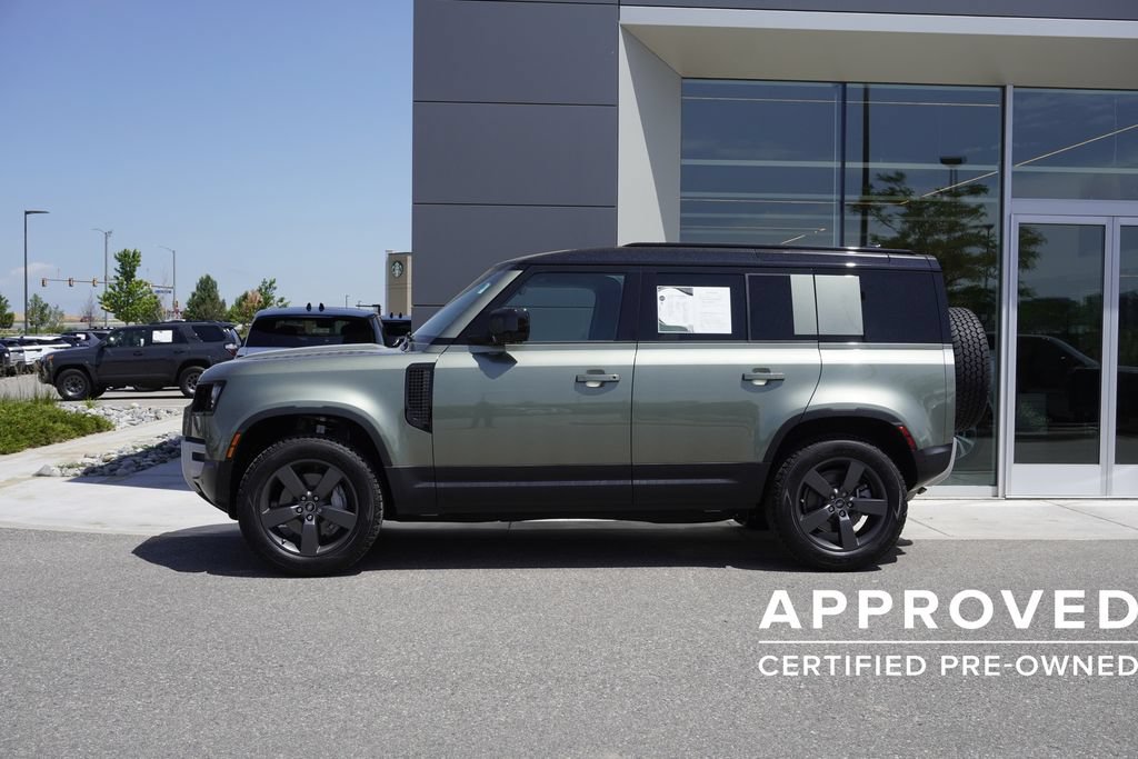 Used 2025 Land Rover Defender 110 S AWD/4WD image 8