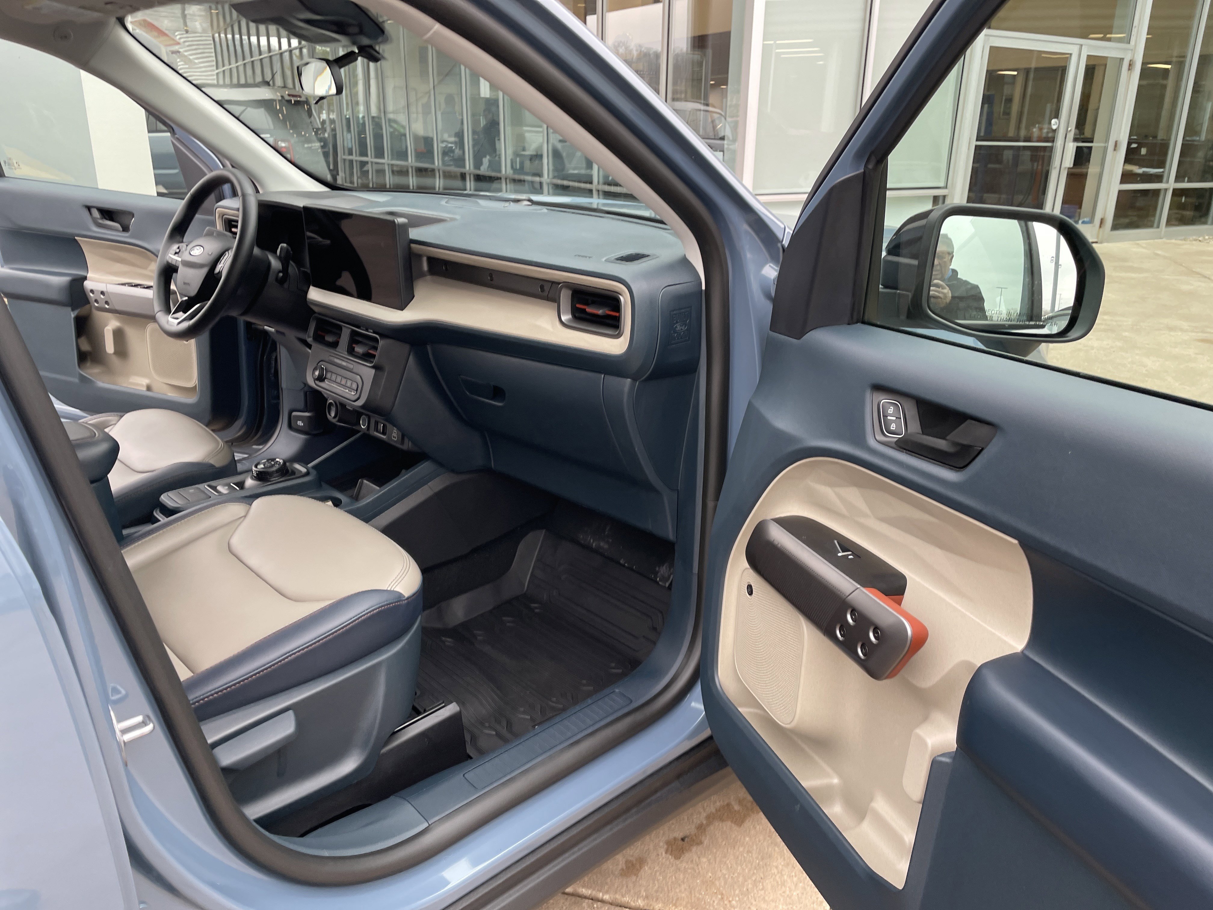 Used 2025 Ford Maverick Lariat w/ 4K Tow Package image 25