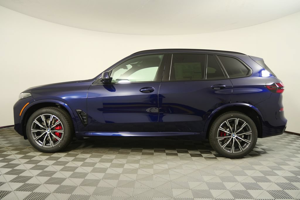 Used 2026 BMW X5 xDrive40i w/ M Sport Package AWD/4WD image 3