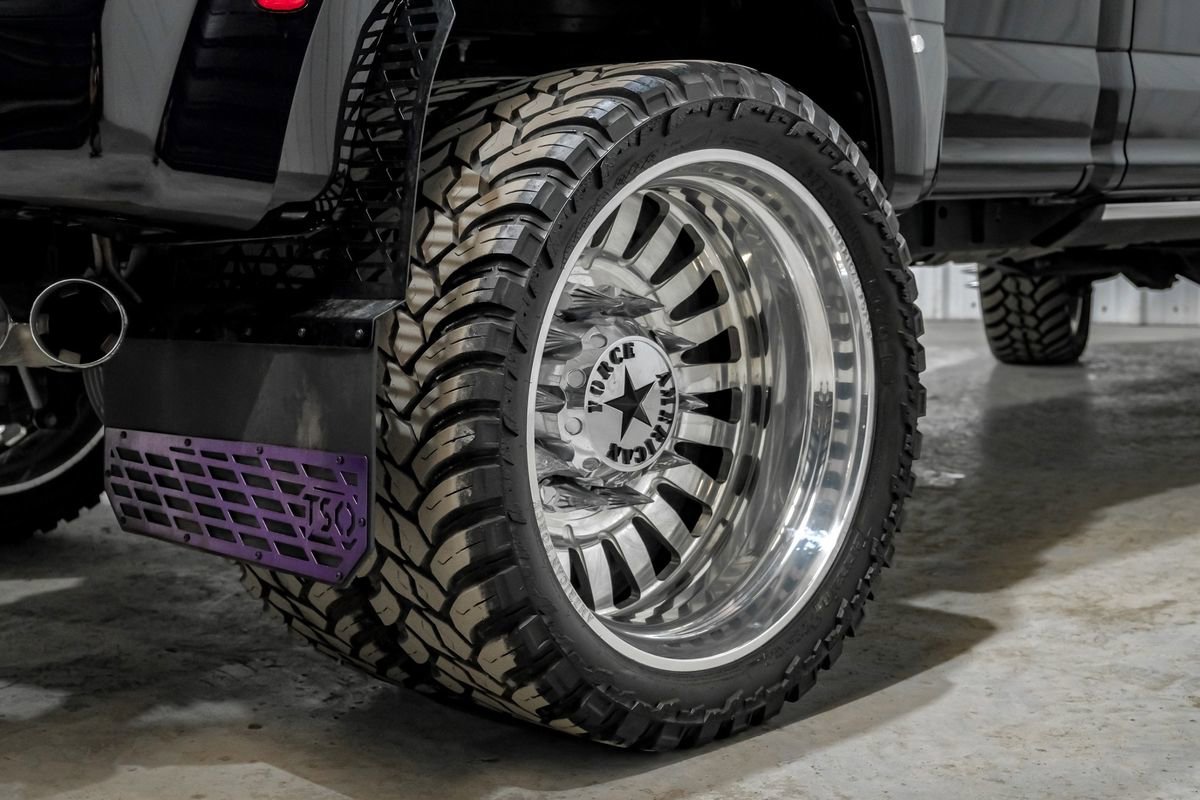 Used 2022 Ford F450 Platinum w/ FX4 Off-Road Package image 64