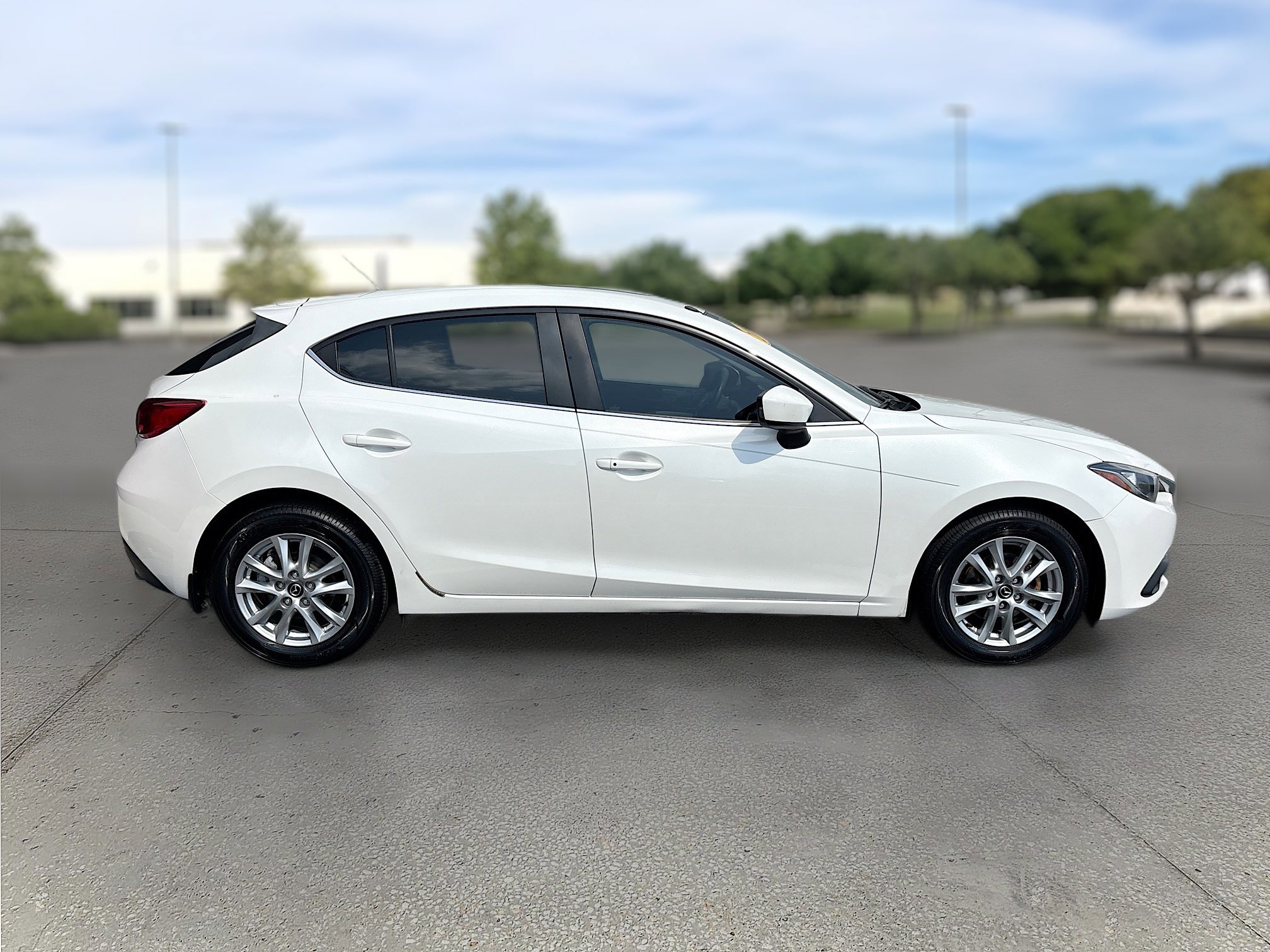 Used 2014 MAZDA MAZDA3 i Touring w/ Moonroof Package 1 image 8
