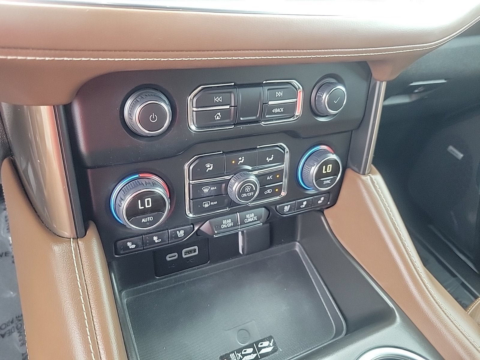 Used 2024 Chevrolet Tahoe High Country w/ Max Trailering Package RWD image 24