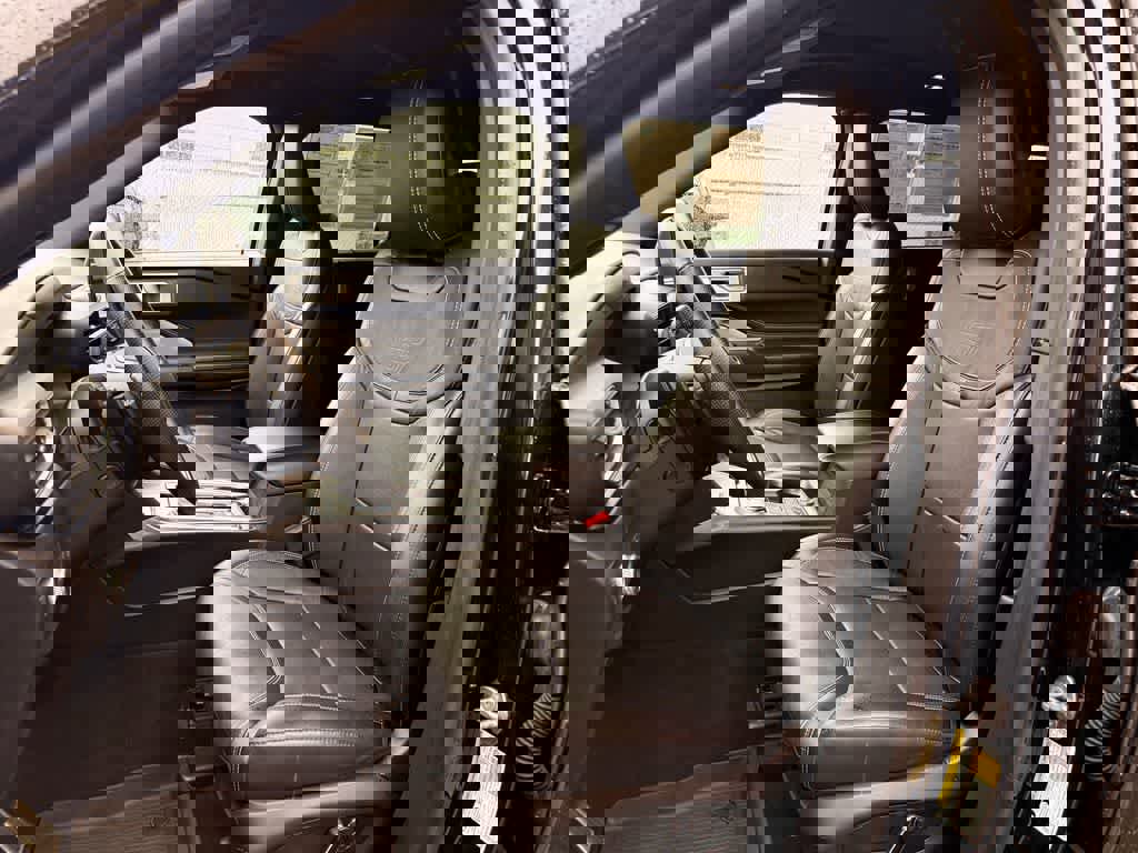 Used 2020 Ford Explorer ST w/ ST Street Pack image 11