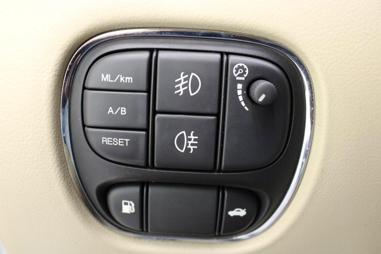 Used 2005 Jaguar XJ Vanden Plas RWD image 62