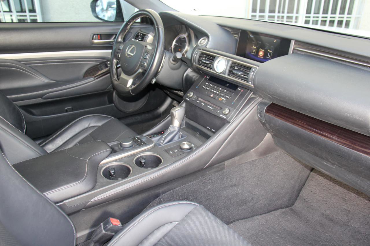 Used 2016 Lexus RC 200t image 24