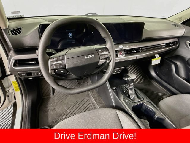 Used 2025 Kia K4 FWD image 7