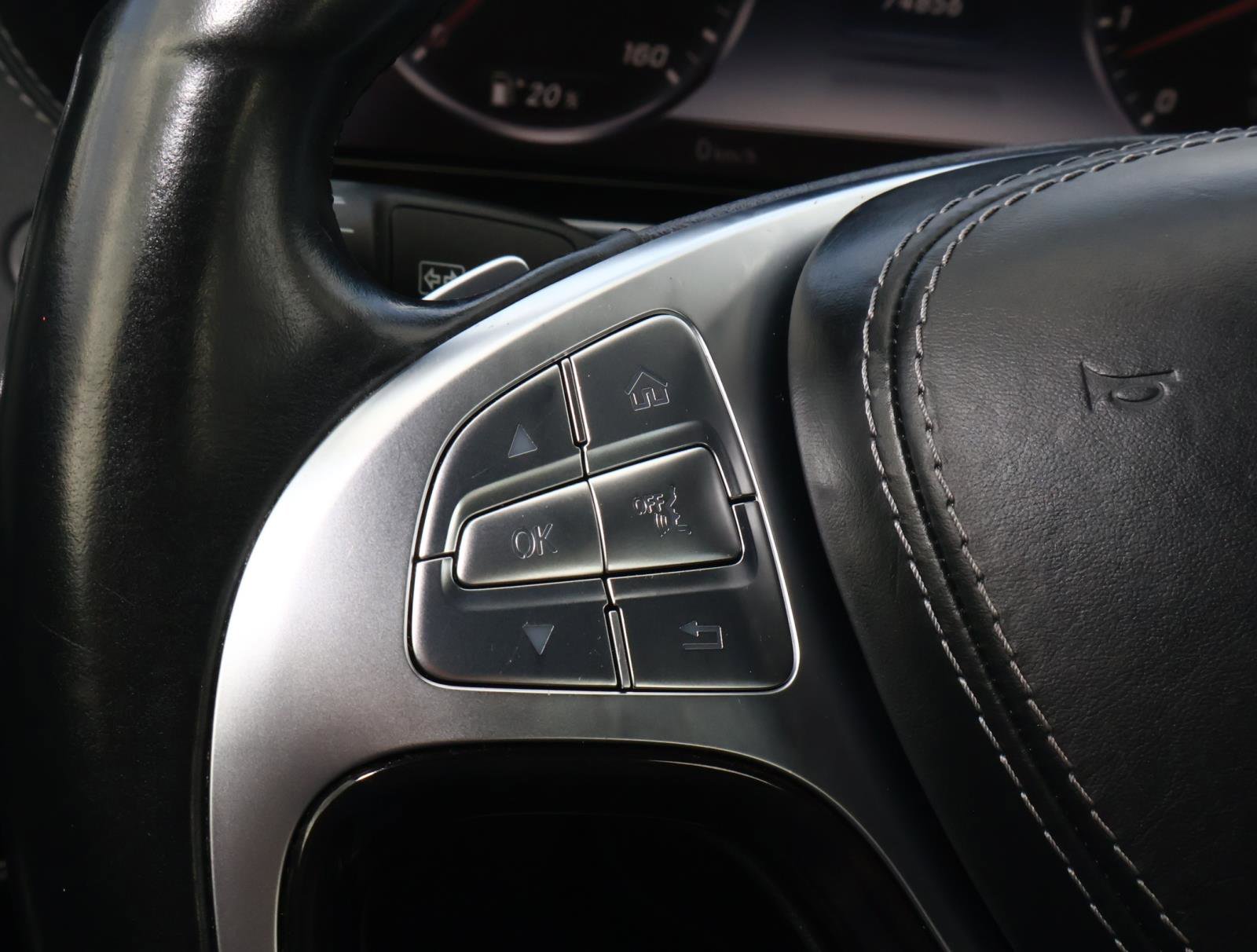 Used 2016 Mercedes-Benz S 550 Sedan image 26