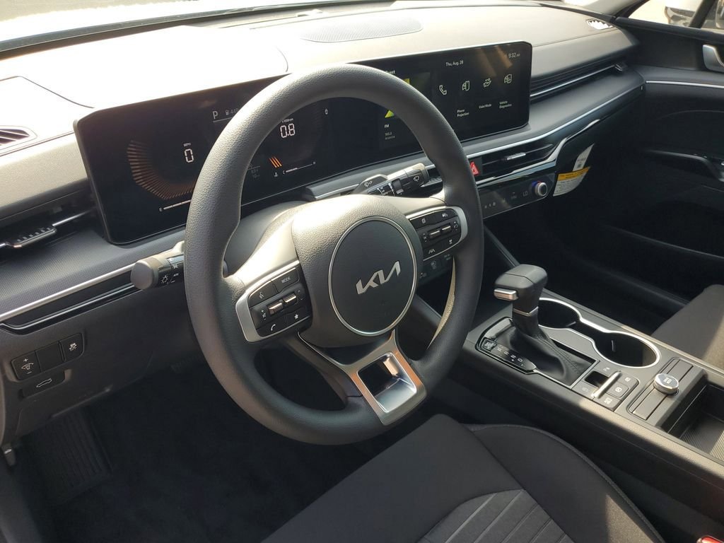 New 2026 Kia K5 LXS FWD image 25