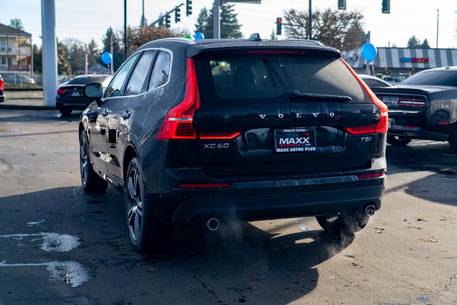 Used 2018 Volvo XC60 T5 Momentum w/ Convenience Package AWD/4WD image 12
