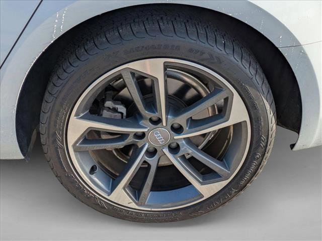 Used 2019 Audi A4 2.0T Premium image 8