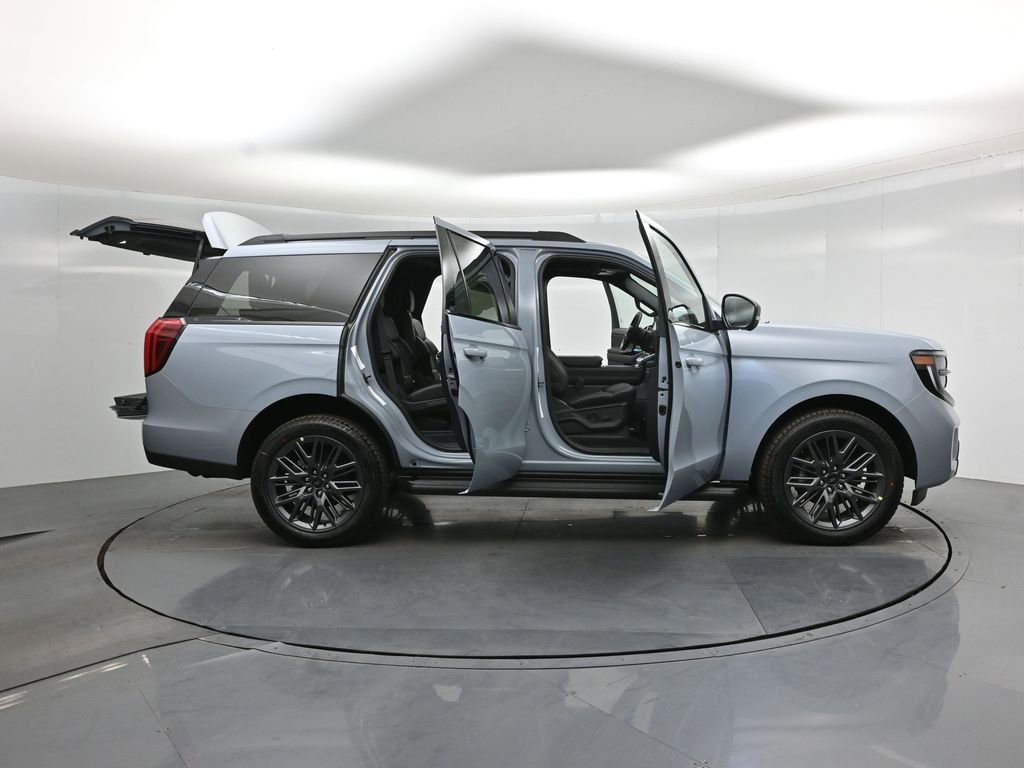 New 2026 Ford Expedition Platinum AWD/4WD image 4