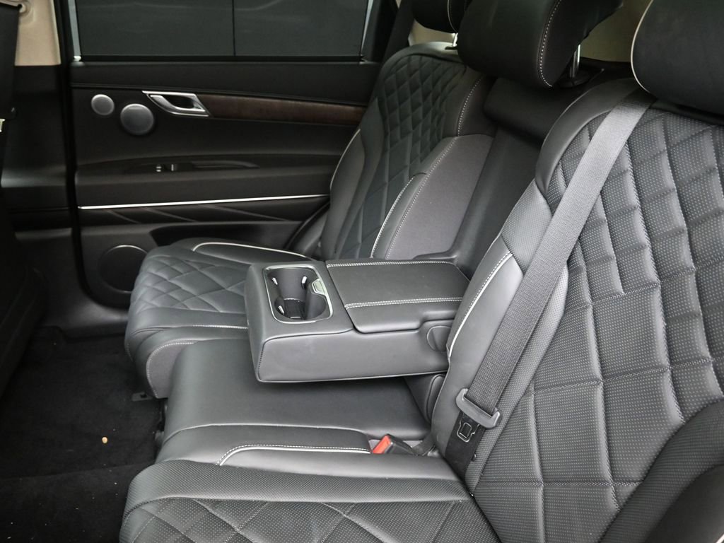 Used 2025 Genesis GV80 3.5T Prestige image 21