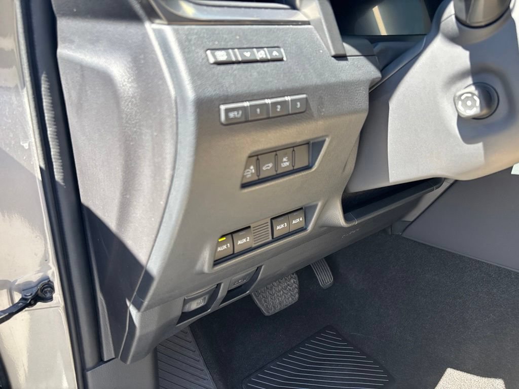 Used 2025 Lexus GX 550 w/ Accessory Package (CT) AWD/4WD image 6