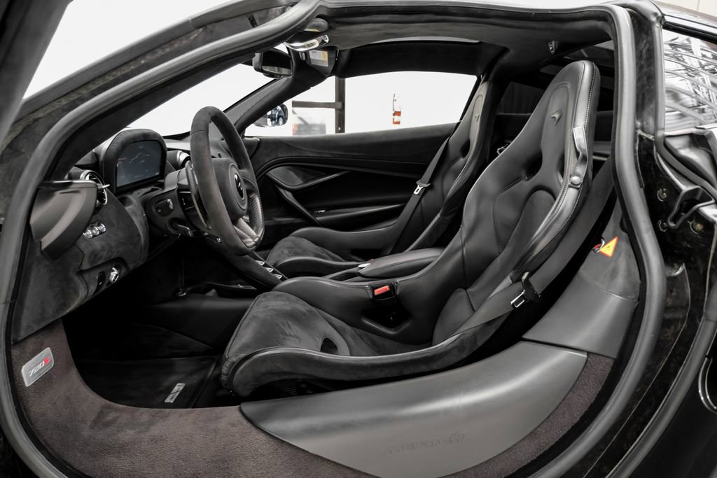 Used 2020 McLaren 720S Performance RWD image 7
