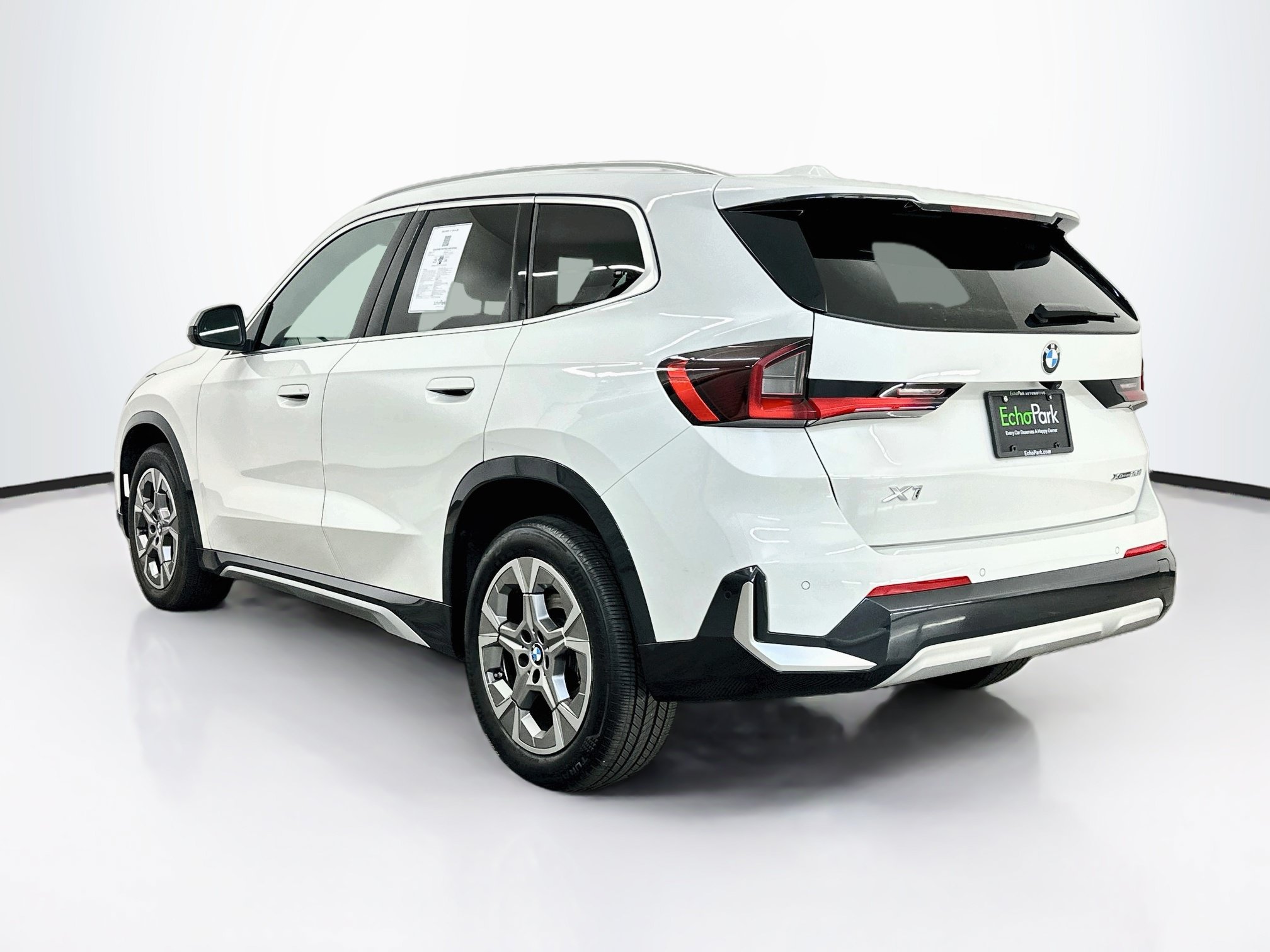 Used 2024 BMW X1 xDrive28i w/ Convenience Package AWD/4WD image 5
