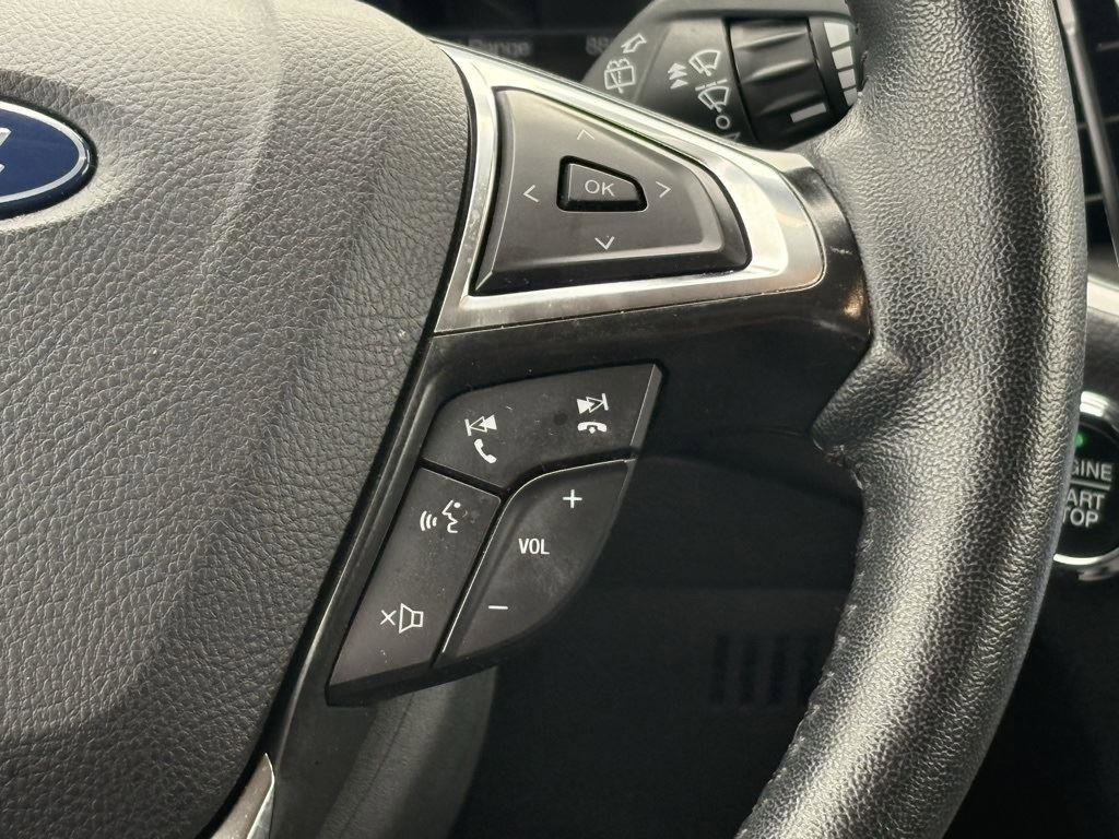 Used 2024 Ford Edge SEL image 10