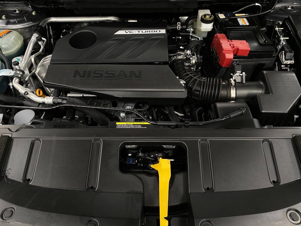 Used 2025 Nissan Rogue Platinum image 13