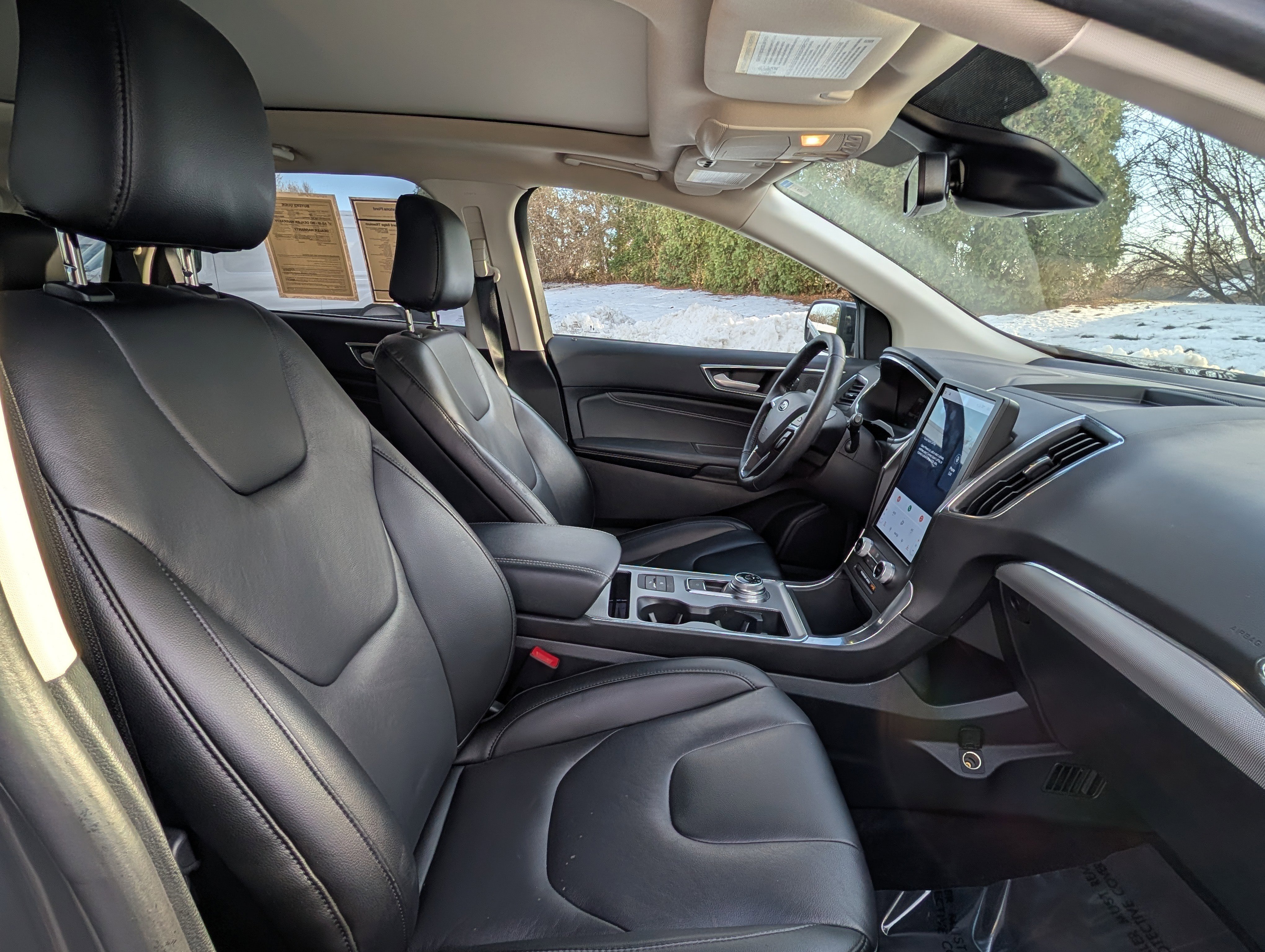 Used 2021 Ford Edge Titanium image 12