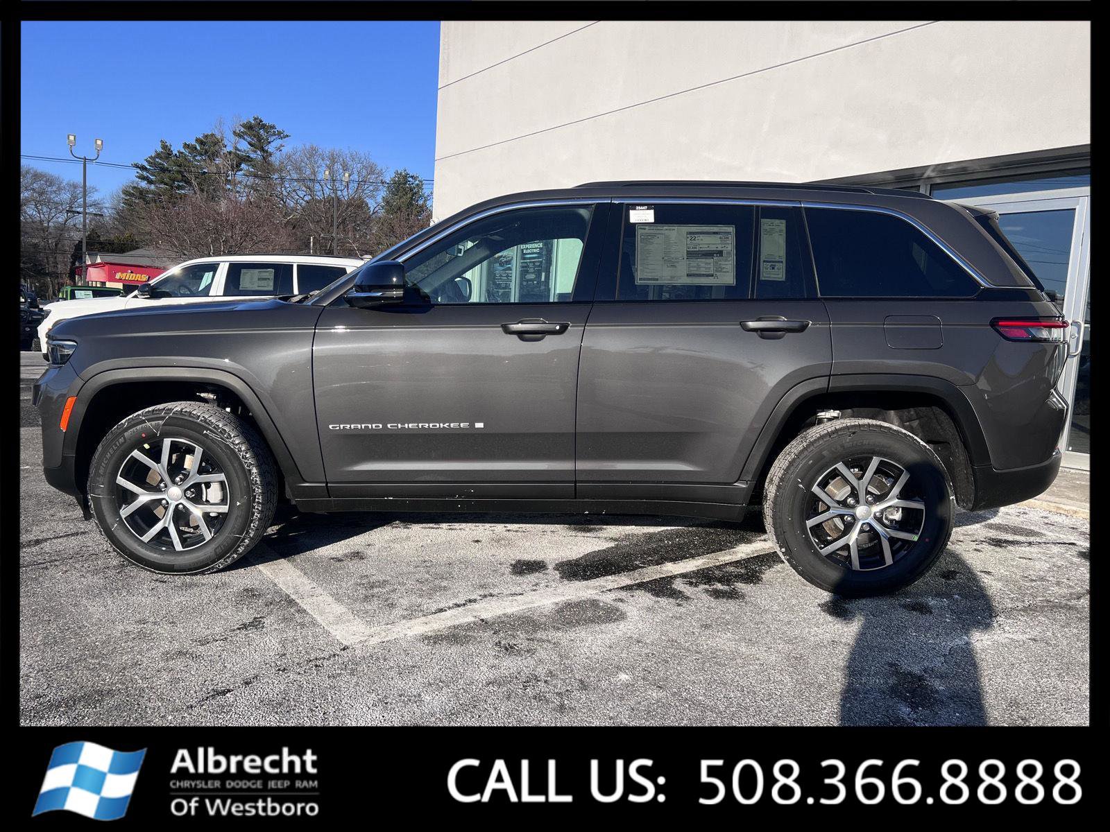 New 2025 Jeep Grand Cherokee Limited image 2