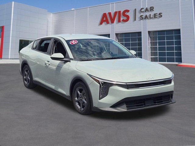 Used 2025 Kia K4 FWD image 3