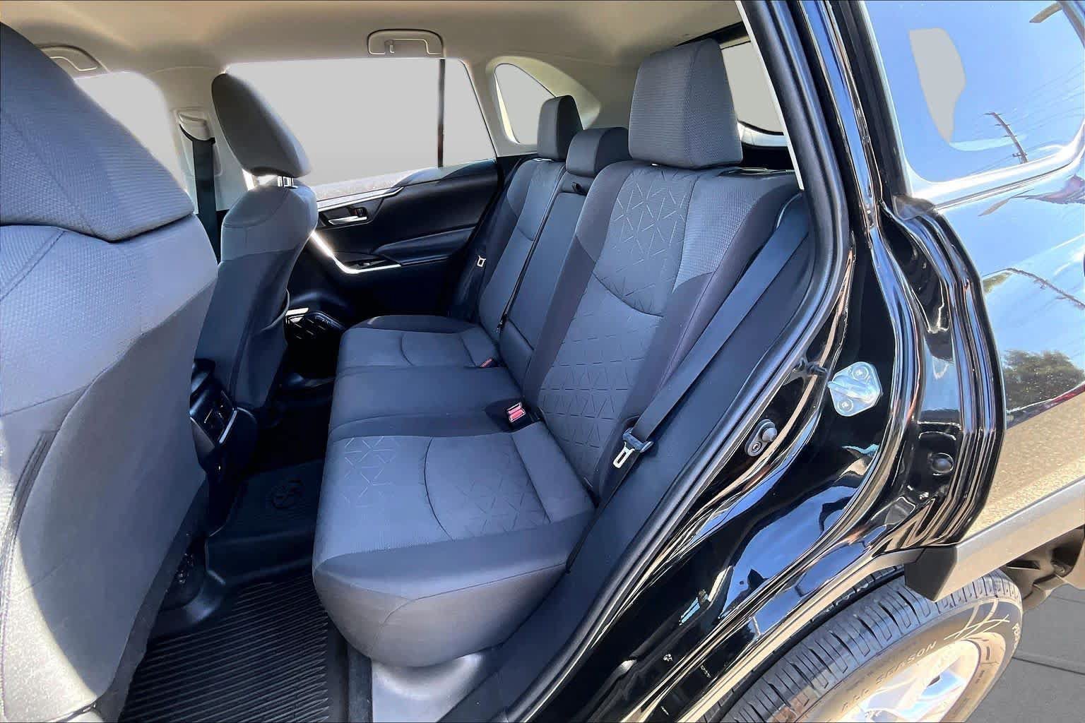 Certified 2021 Toyota RAV4 XLE AWD/4WD image 20