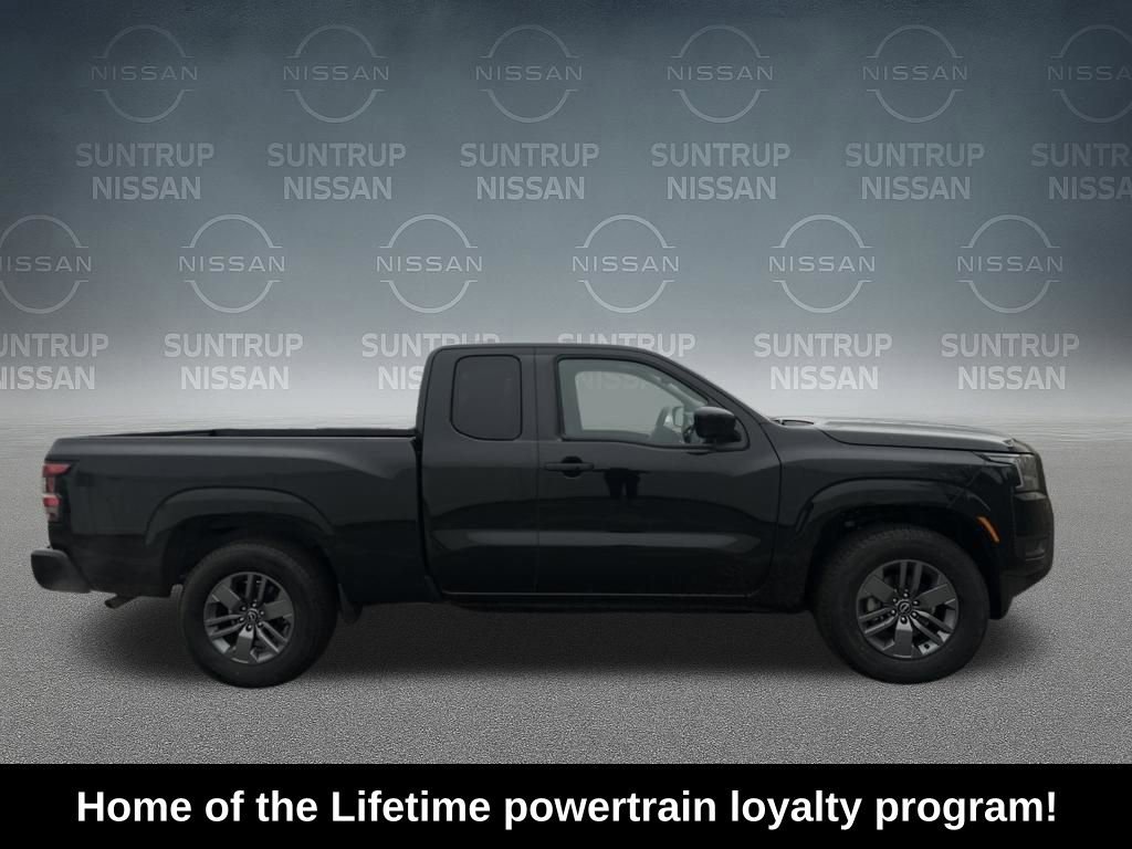 Used 2025 Nissan Frontier SV image 7