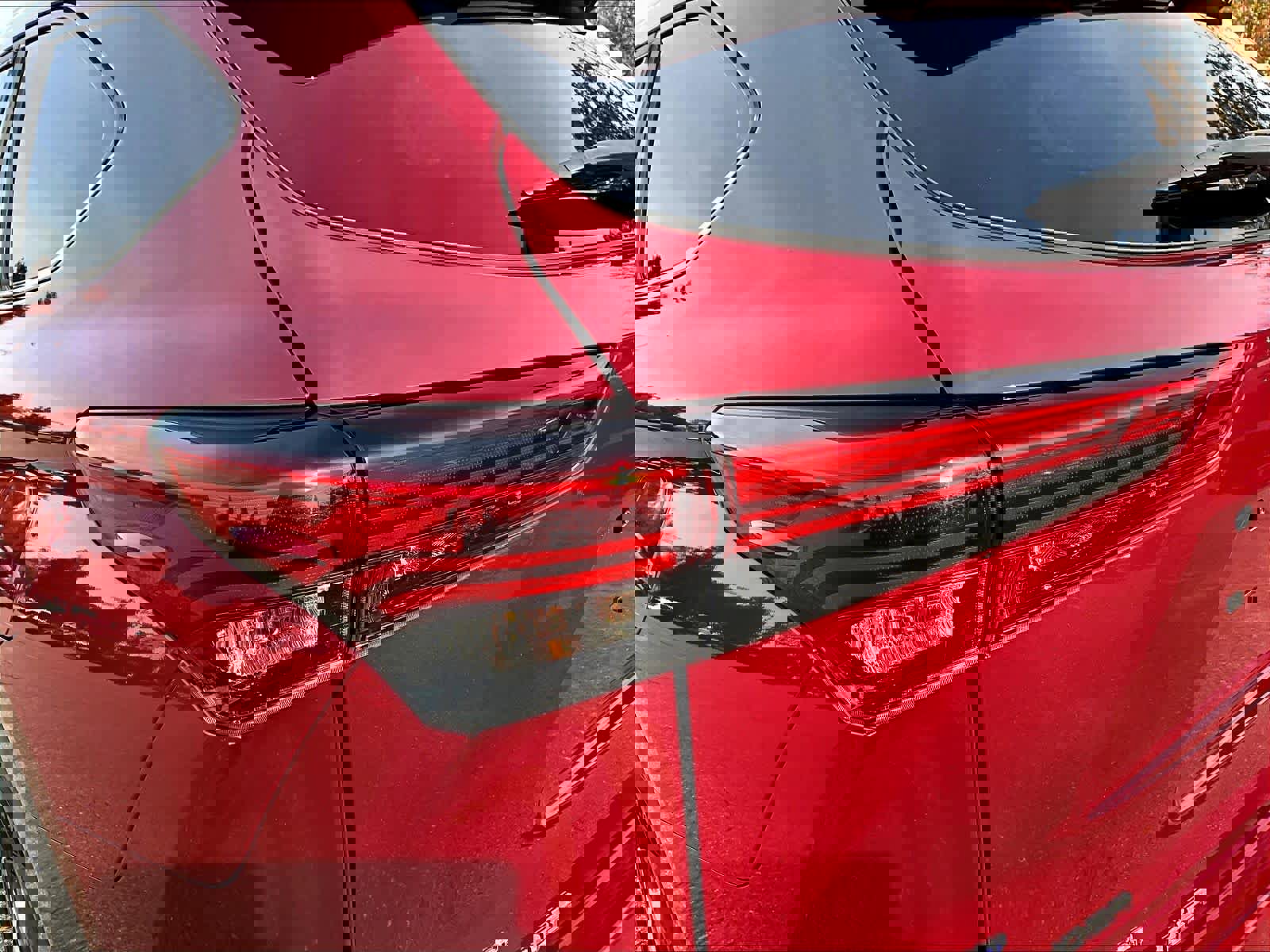 Used 2023 Toyota Highlander XLE image 35