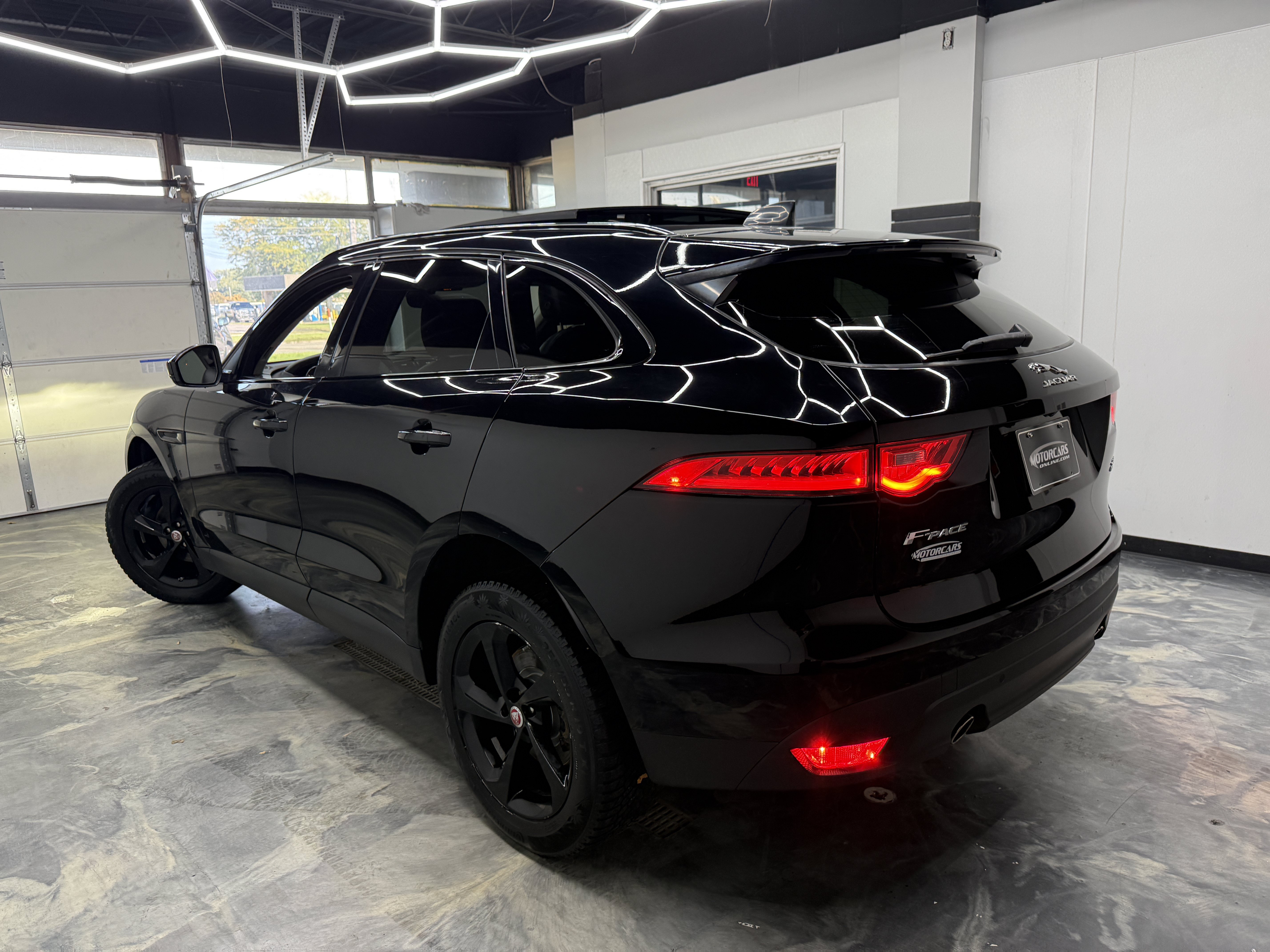 Used 2020 Jaguar F-PACE Prestige AWD/4WD image 9