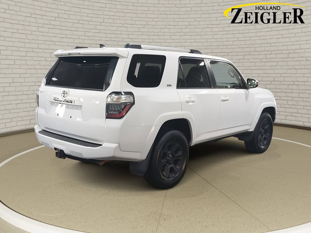 Used 2021 Toyota 4Runner SR5 Premium image 5