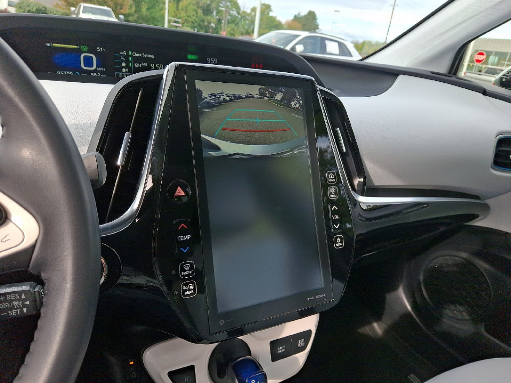 Used 2018 Toyota Prius Four w/ Advanced Technology Package FWD image 4