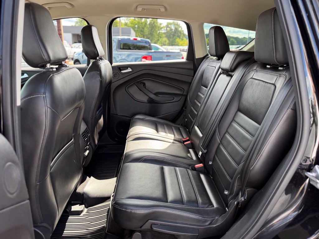 Used 2019 Ford Escape Titanium AWD/4WD image 14