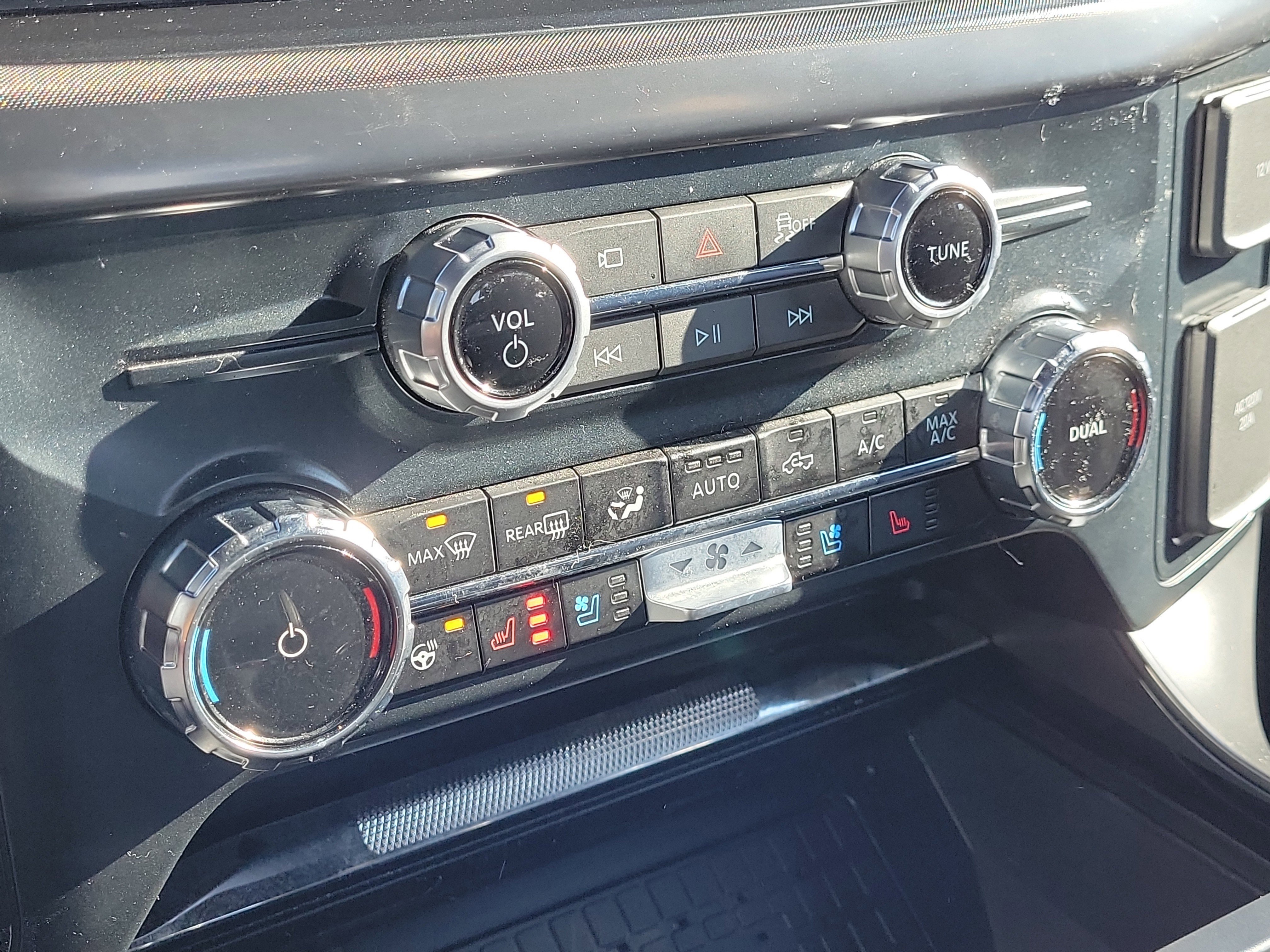 Used 2025 Ford F150 Tremor w/ Equipment Group 402A High image 29