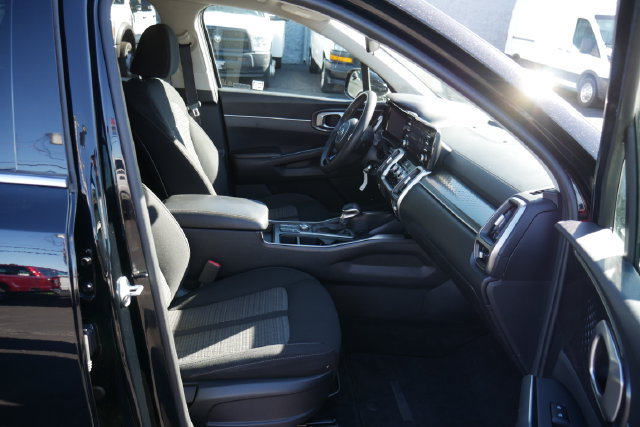 Used 2021 Kia Sorento LX FWD image 25