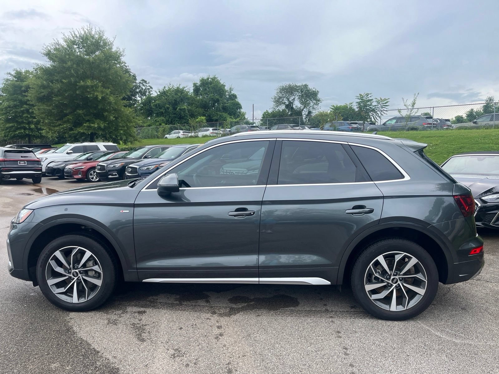 Used 2023 Audi Q5 2.0T Premium Plus w/ Premium Plus Package AWD/4WD image 3