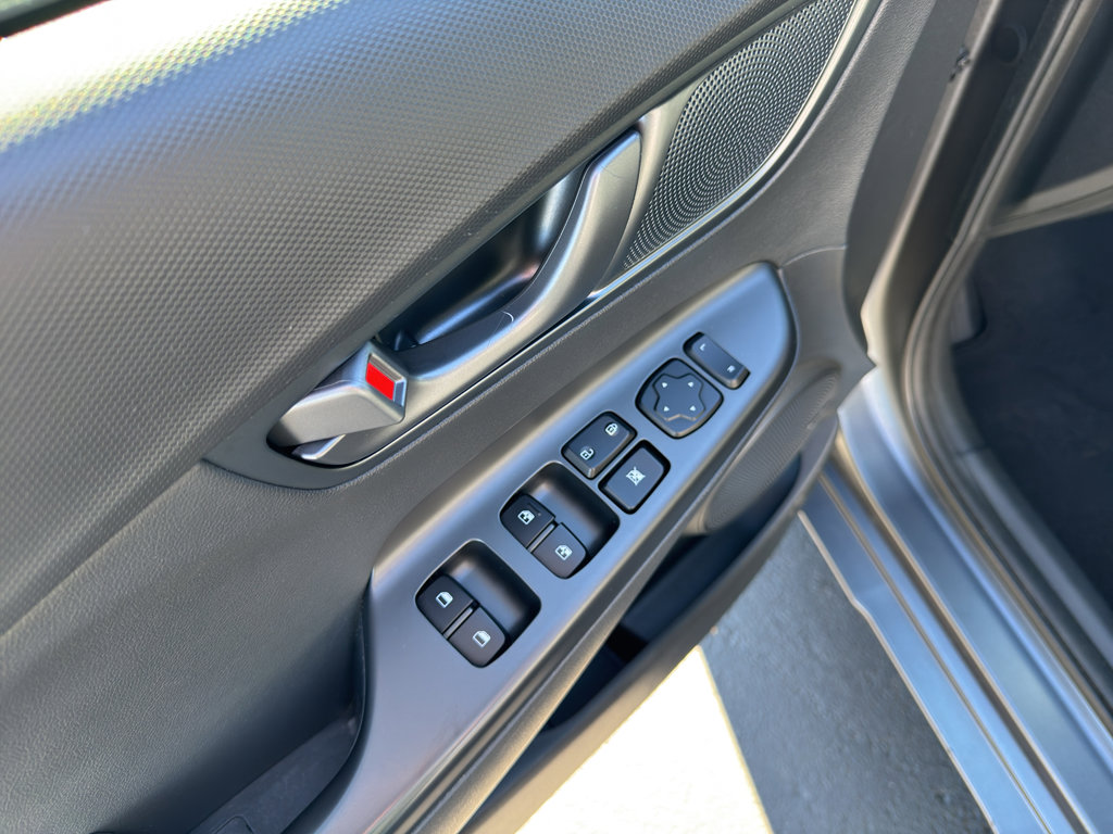 Used 2019 Hyundai Kona Ultimate image 11