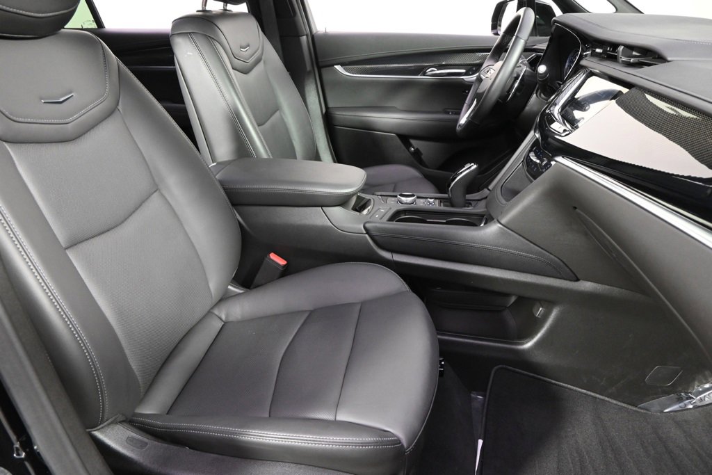 Certified 2025 Cadillac XT6 Sport w/ Technology Package image 15