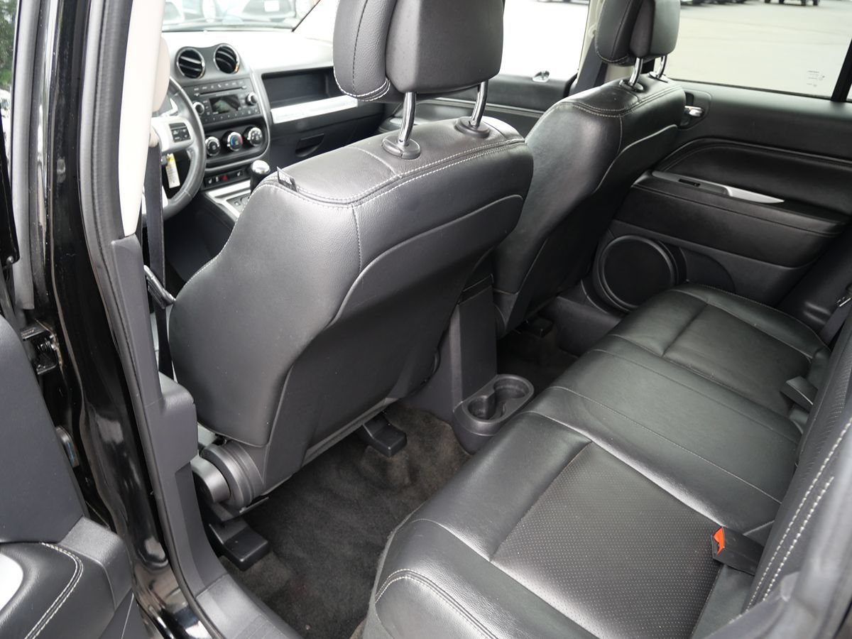 Used 2017 Jeep Compass High Altitude AWD/4WD image 23