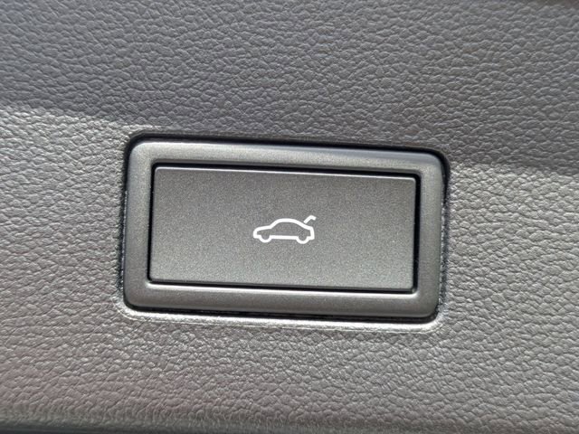 New 2026 Volkswagen Atlas Cross Sport SEL Premium R-Line image 14