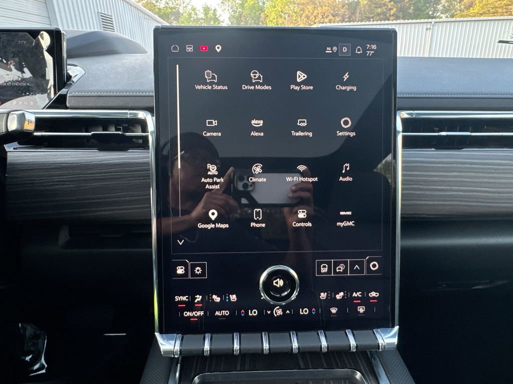 Used 2025 GMC Sierra EV Denali image 26