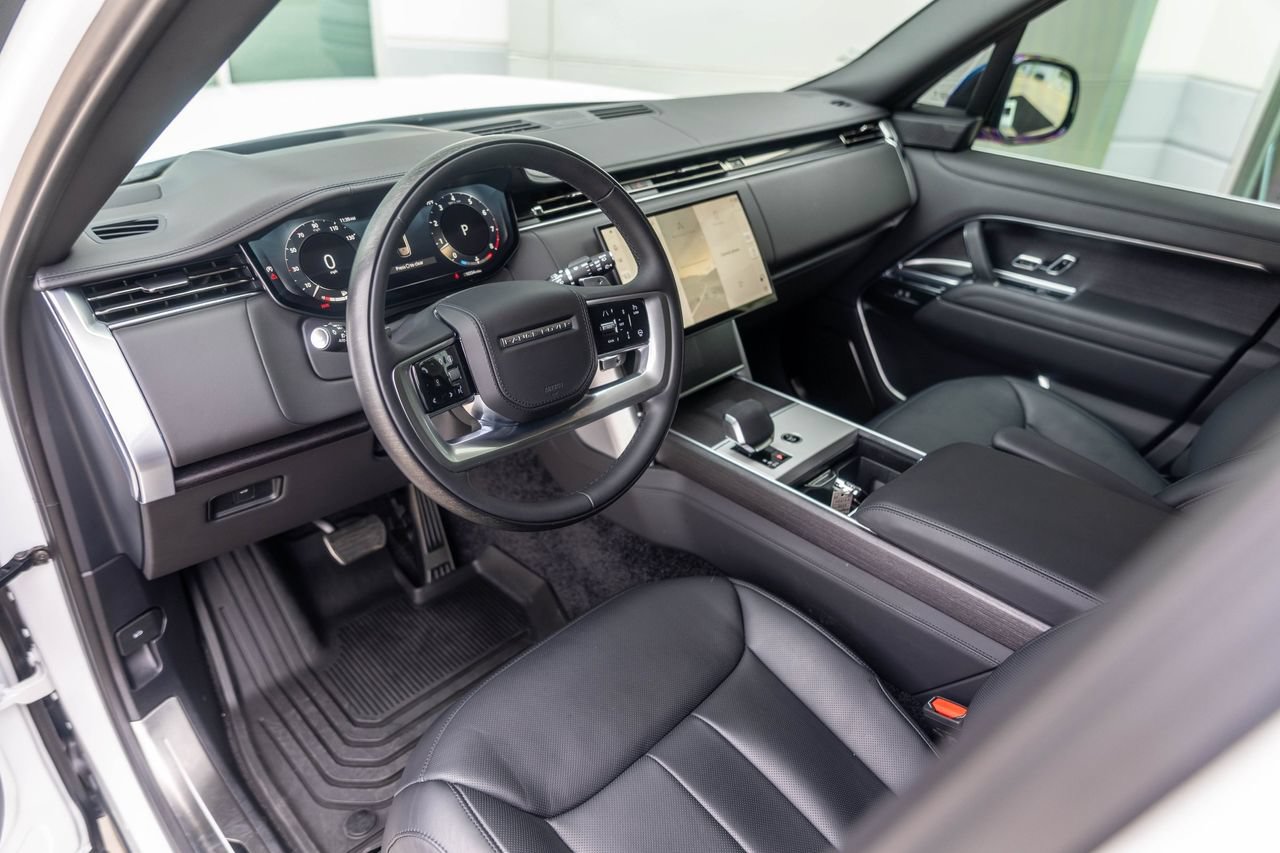 Used 2025 Land Rover Range Rover Long Wheelbase Autobiography AWD/4WD image 19