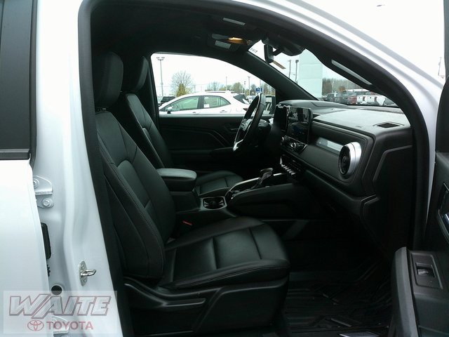 Used 2023 Chevrolet Colorado LT image 26