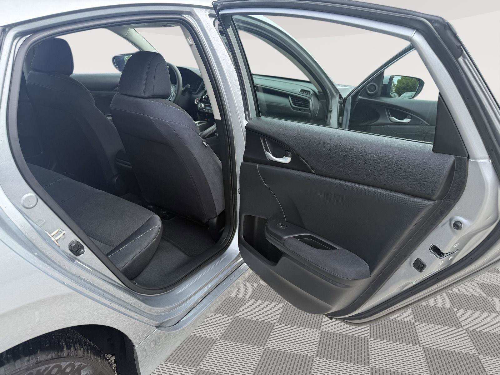 Used 2019 Honda Insight LX image 11