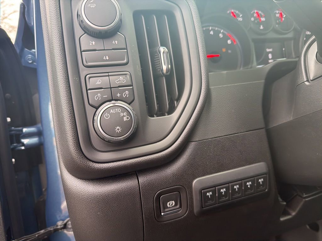 New 2026 Chevrolet Silverado 2500 Custom w/ Custom Value Package image 16