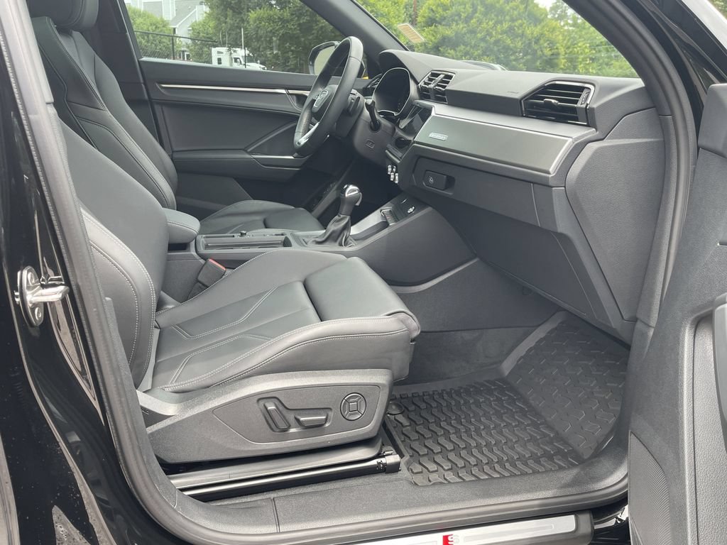 Used 2025 Audi Q3 2.0T Premium AWD/4WD image 25
