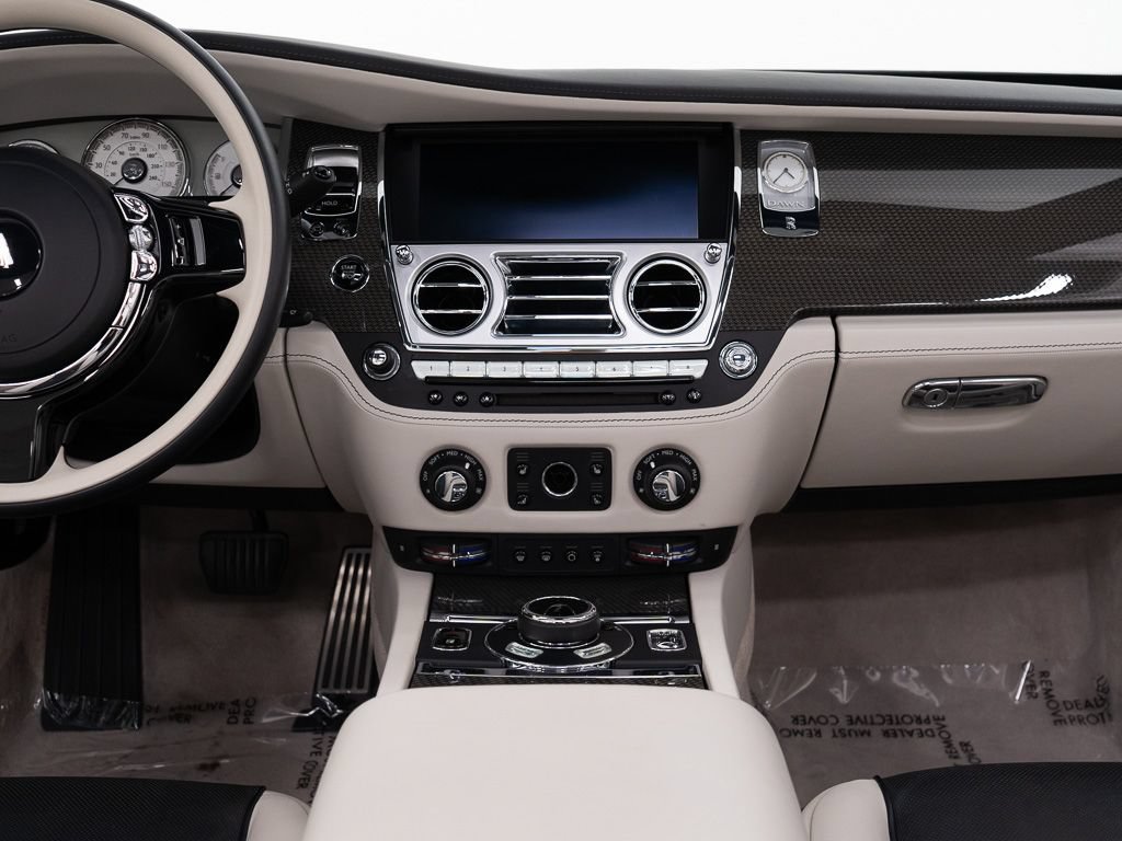 Certified 2018 Rolls-Royce Dawn RWD image 37