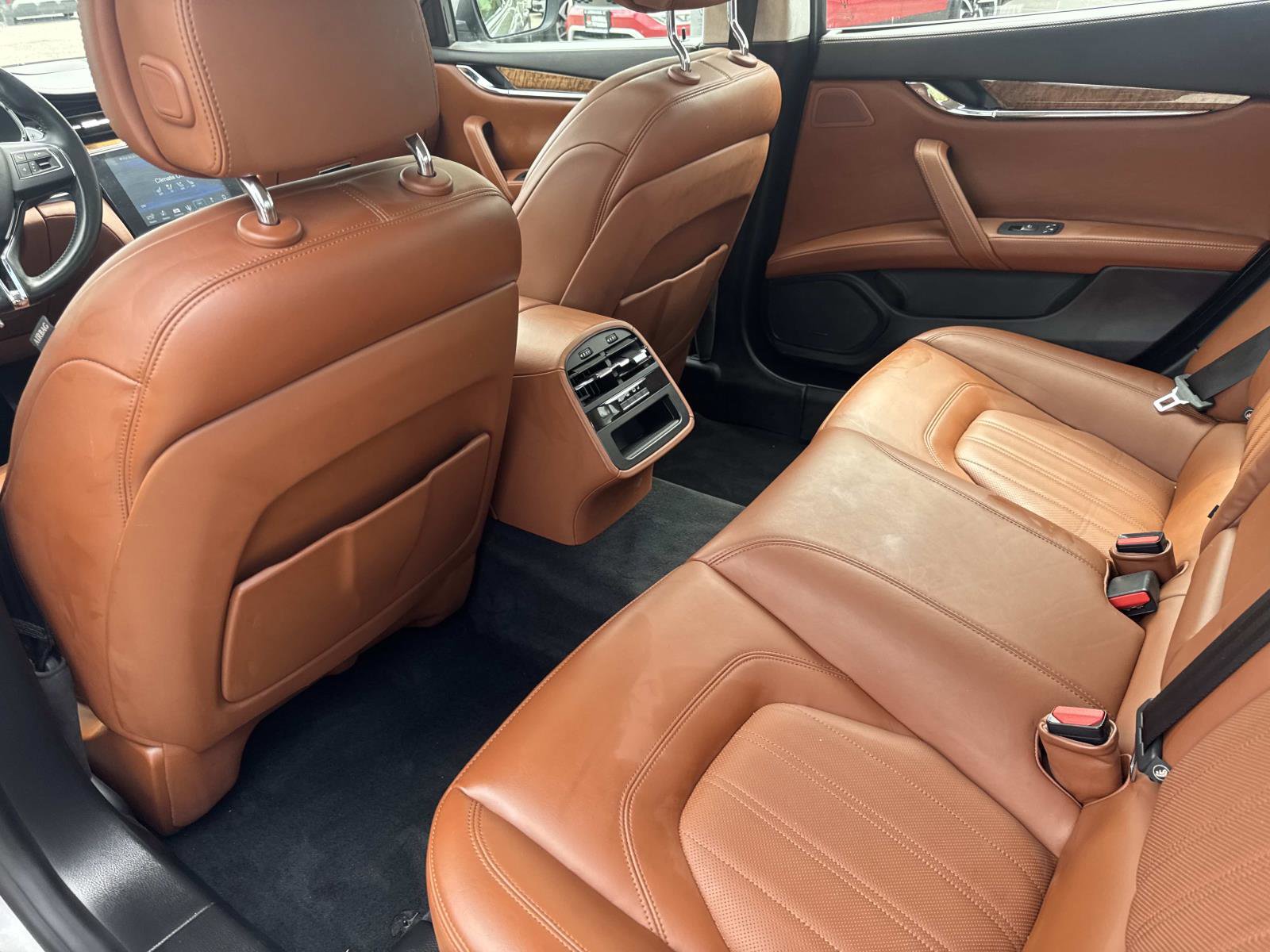 Used 2018 Maserati Quattroporte S GranLusso Q4 AWD/4WD image 10