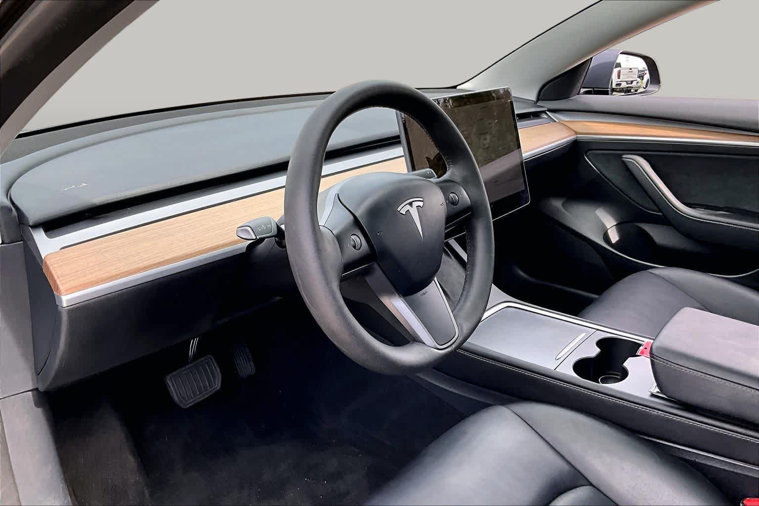 Used 2023 Tesla Model 3 Standard Range RWD image 14