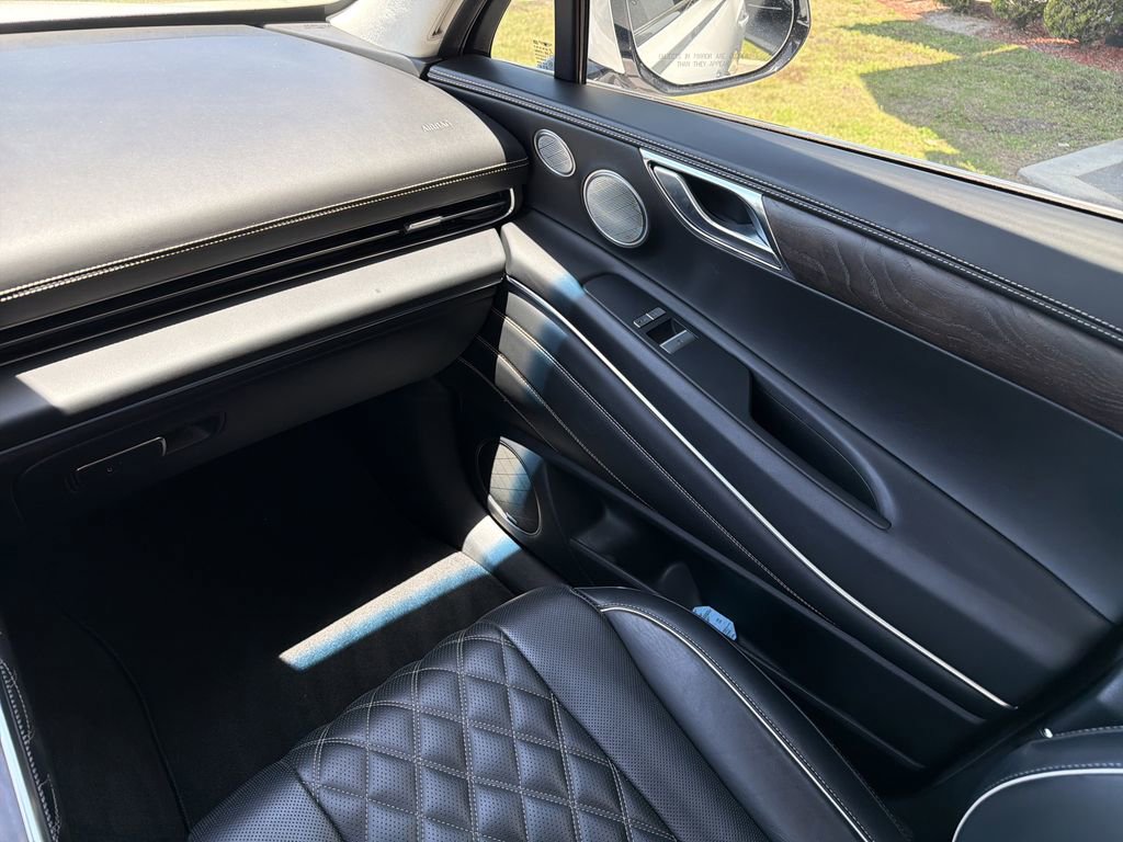 Used 2023 Genesis GV80 3.5T Prestige w/ Prestige Package image 16