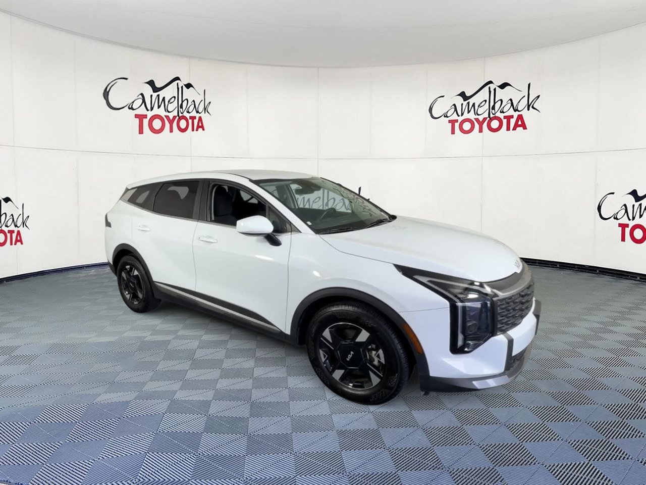 Used 2026 Kia Sportage LX FWD image 5